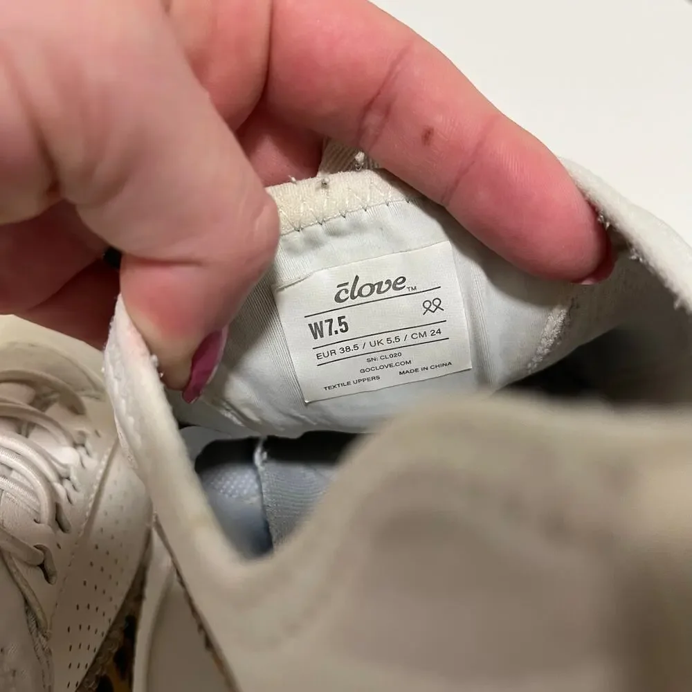 Clove‎ Cheetah Healthcare Nursing Sneakers size 7.5
